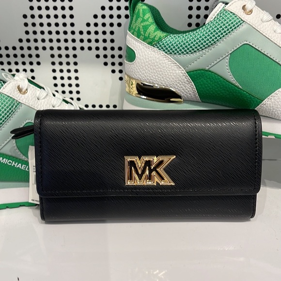 Michael Kors Mimi Large Saffiano Leather Bi-Fold Continental Wallet
Black - Picture 2 of 16